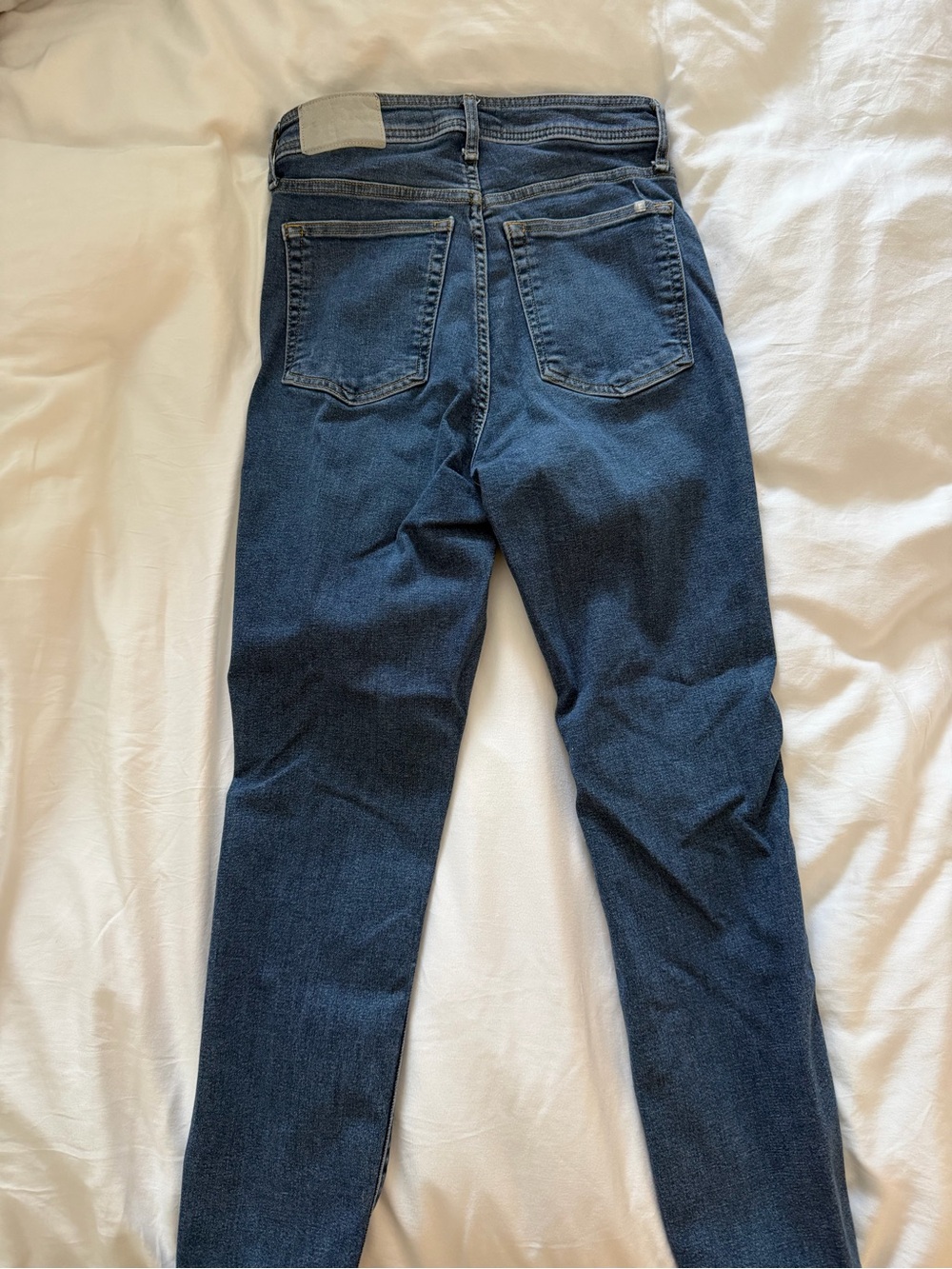 Everlane Women’s Way High Skinny Jean in Dark Indigo - Picture 4 of 4
